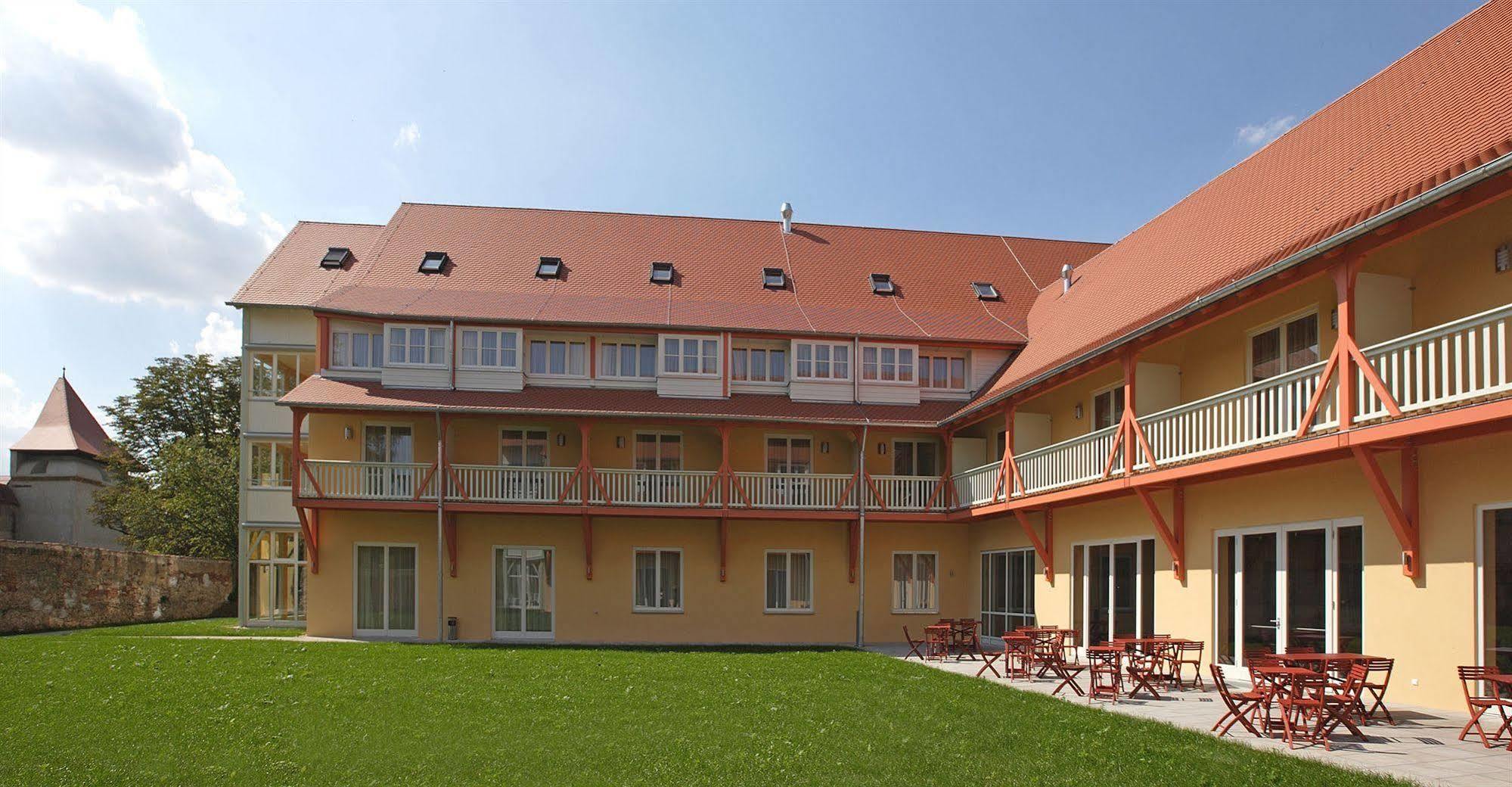 Jufa Hotel Nördlingen Exteriér fotografie